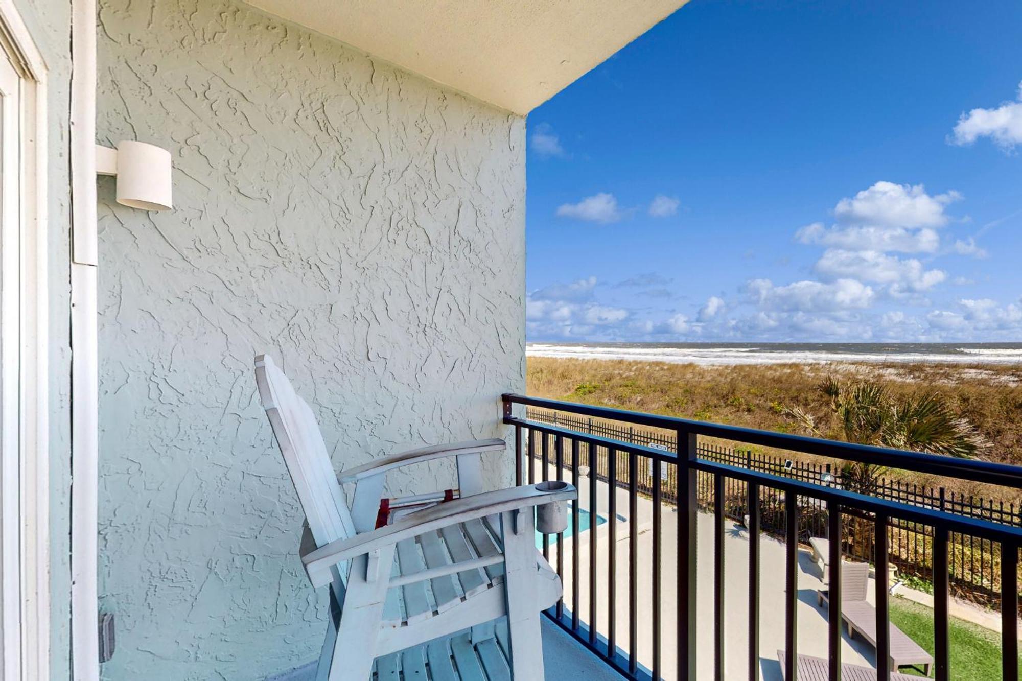 Jax Beach Oceanfront Getaway Apartment Jacksonville Beach Room photo